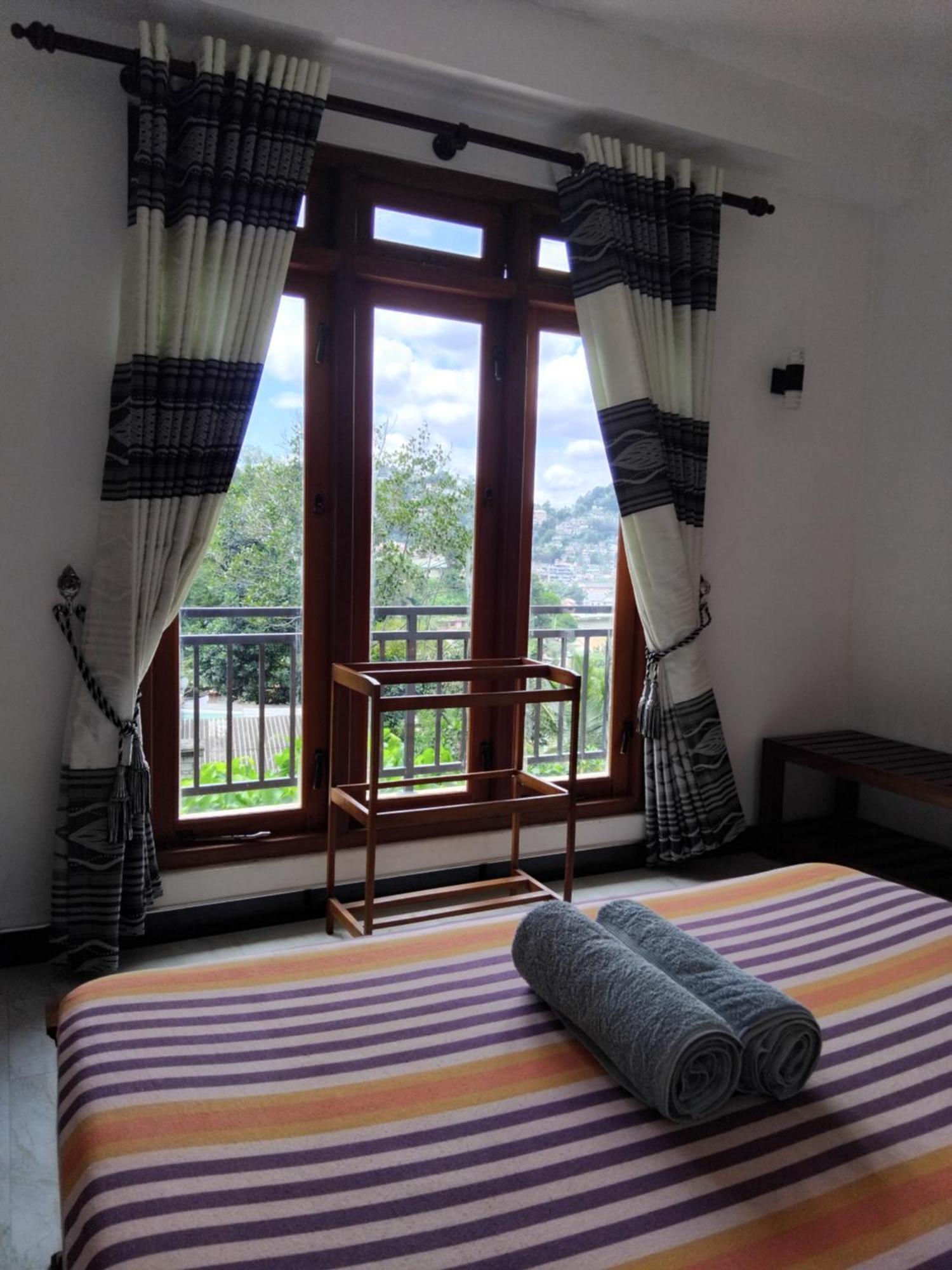 Kelum Homestay Kandy Kültér fotó