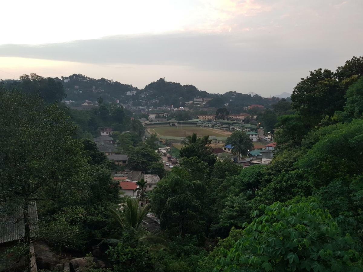 Kelum Homestay Kandy Kültér fotó